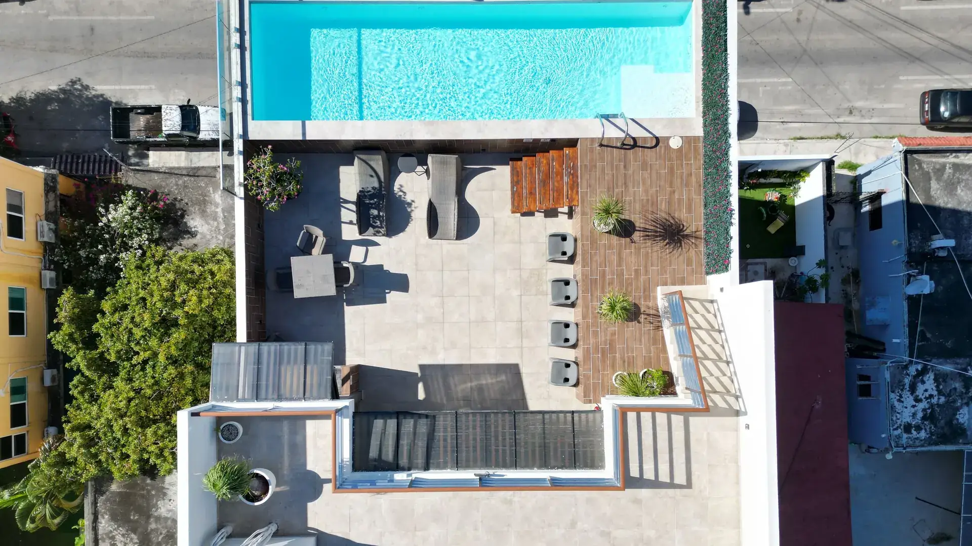 Rooftop with pool seen from above in Playa del Carmen